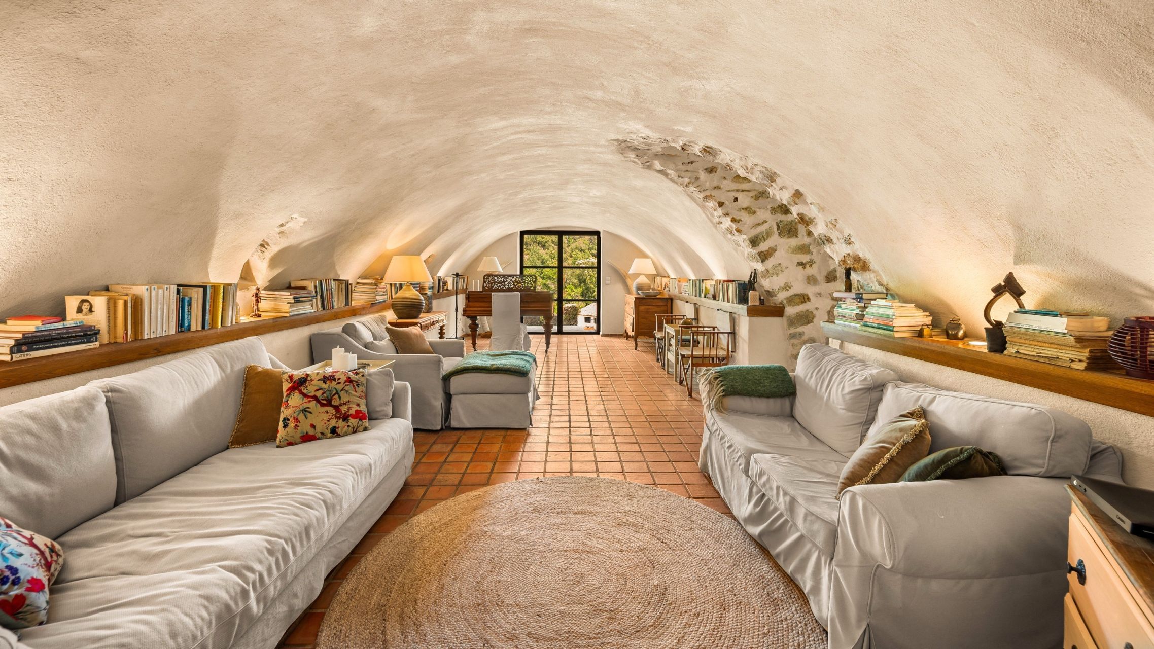 provencal house 6 Rooms for sale on LORGUES (83510)