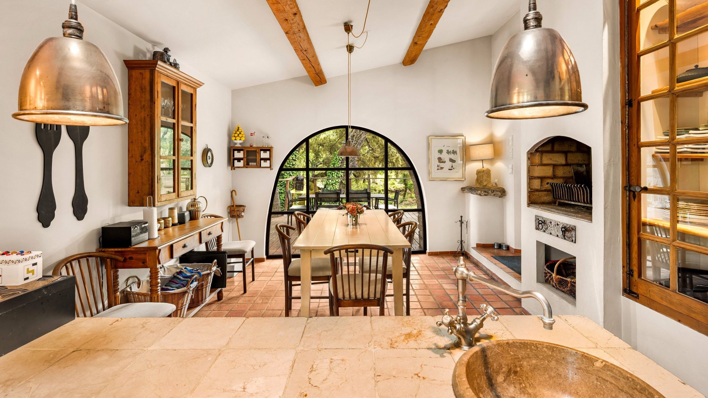 provencal house 6 Rooms for sale on LORGUES (83510)