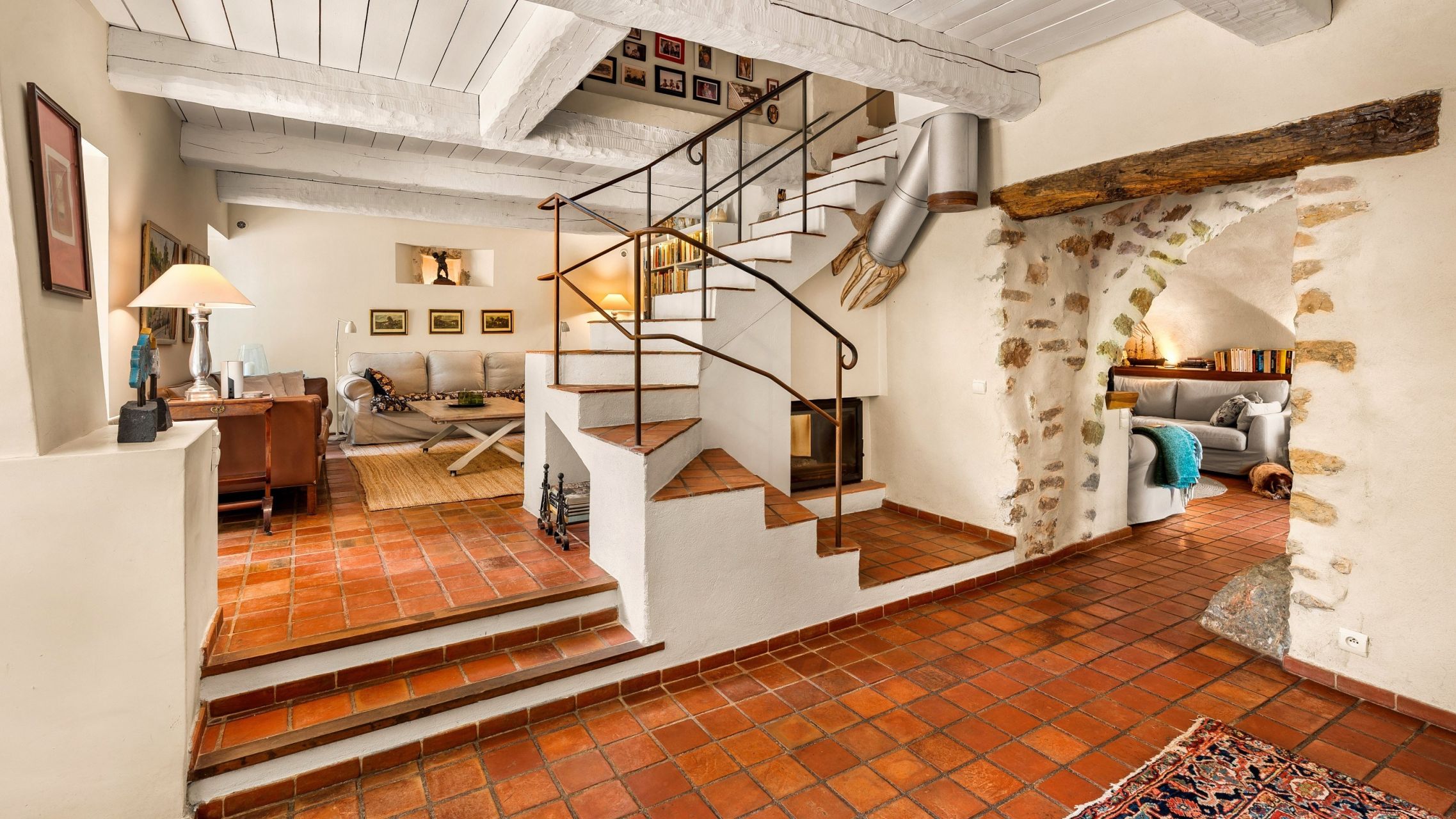 provencal house 6 Rooms for sale on LORGUES (83510)