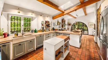 maison provençale 6 Pièces en vente sur LORGUES (83510)