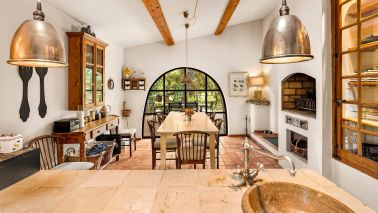 provencal house 6 Rooms for sale on LORGUES (83510)