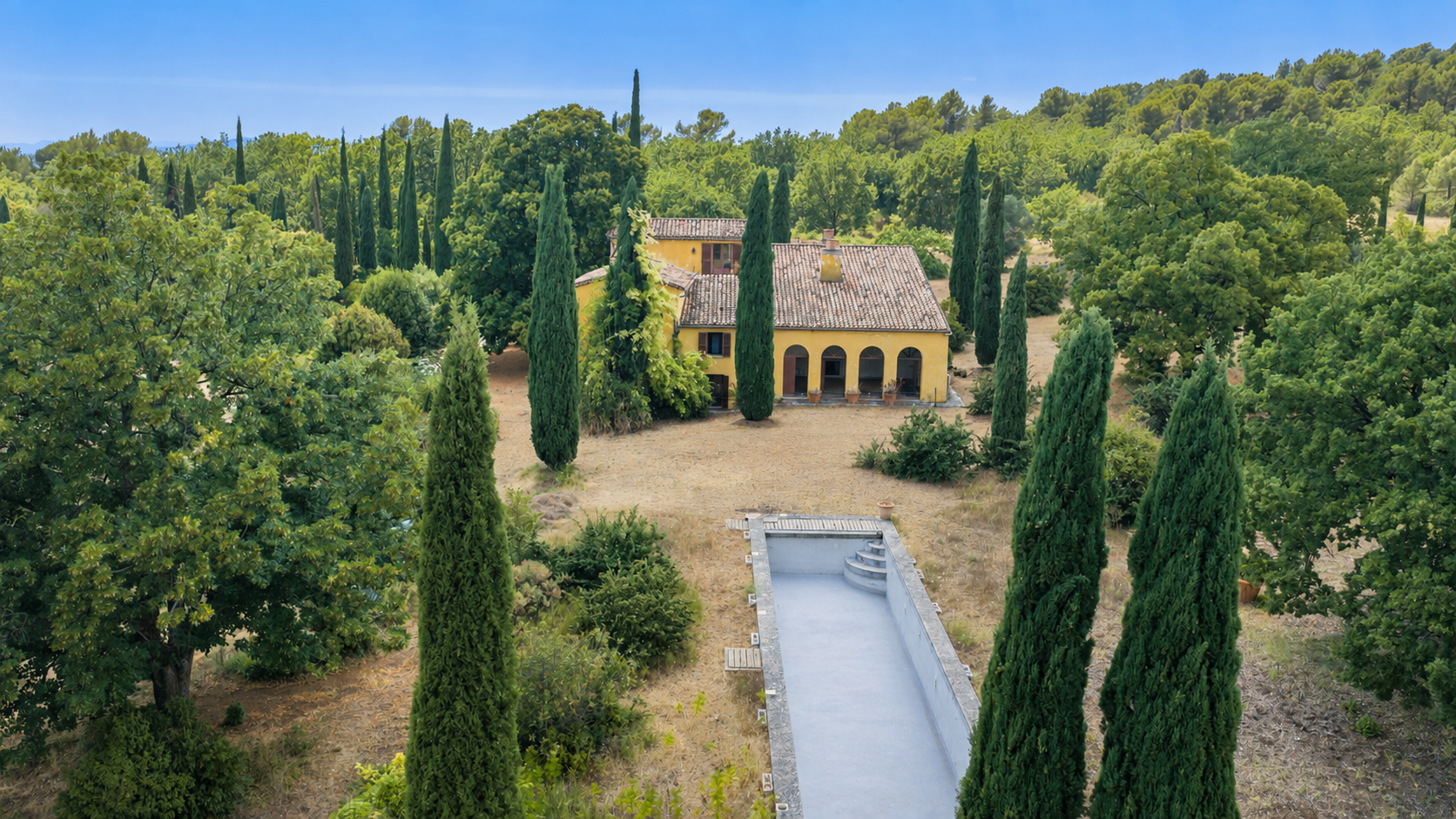 bastide 7 Pièces en vente sur CALLIAN (83440)