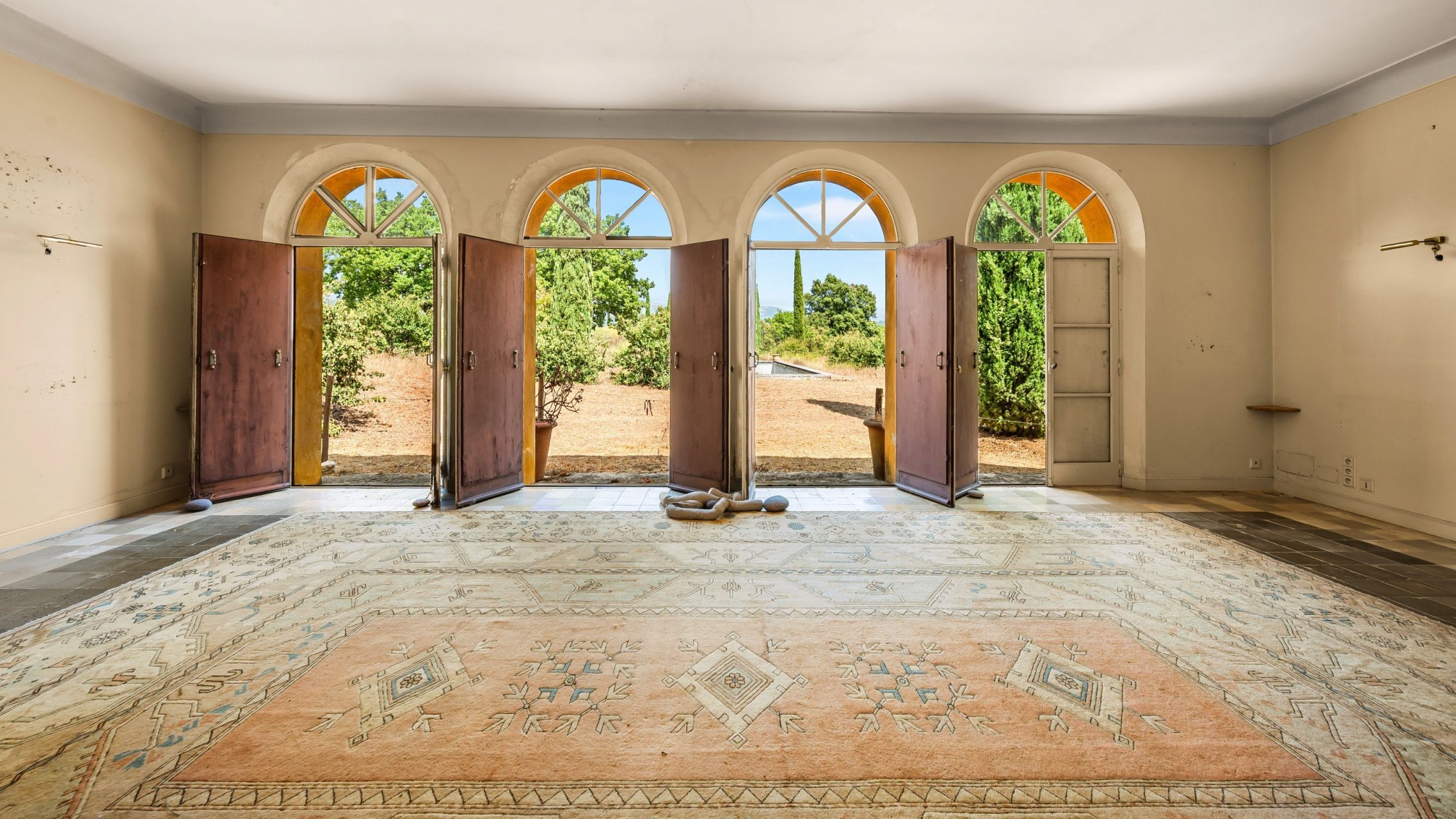 bastide 7 Rooms for sale on CALLIAN (83440)