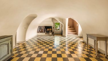 bastide 7 Rooms for sale on CALLIAN (83440)
