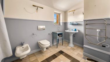 bastide 7 Rooms for sale on CALLIAN (83440)