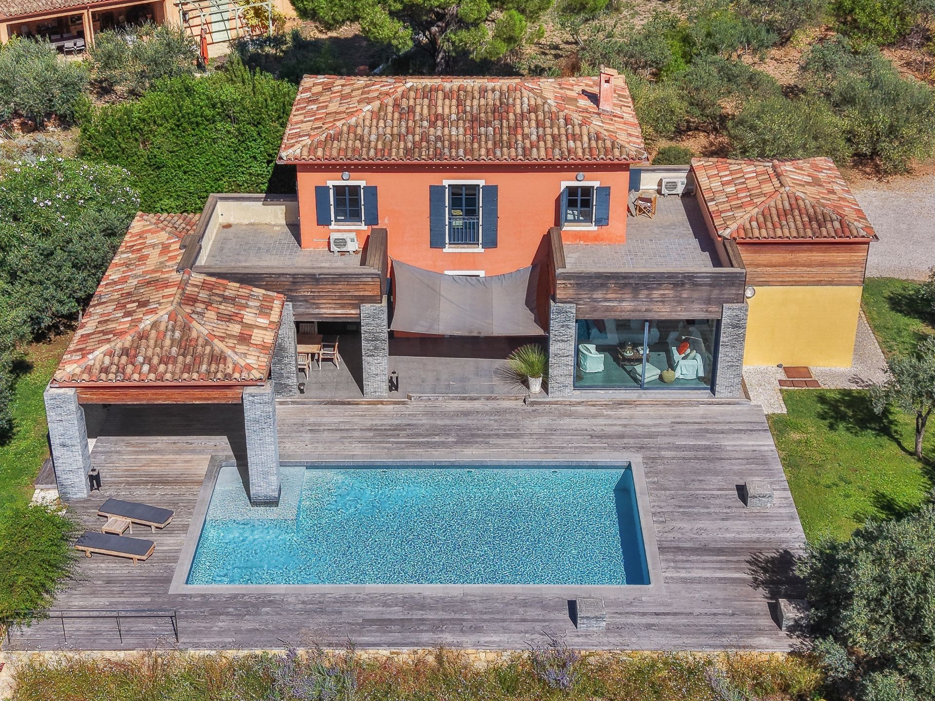 maison 5 Pièces en vente sur COTIGNAC (83570)