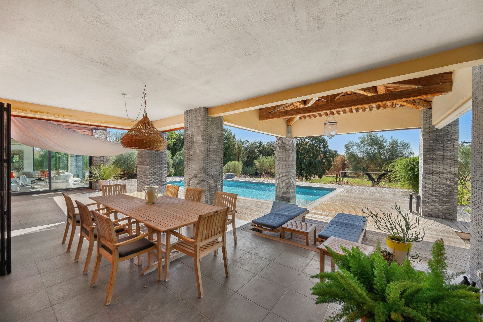 maison 5 Pièces en vente sur COTIGNAC (83570)