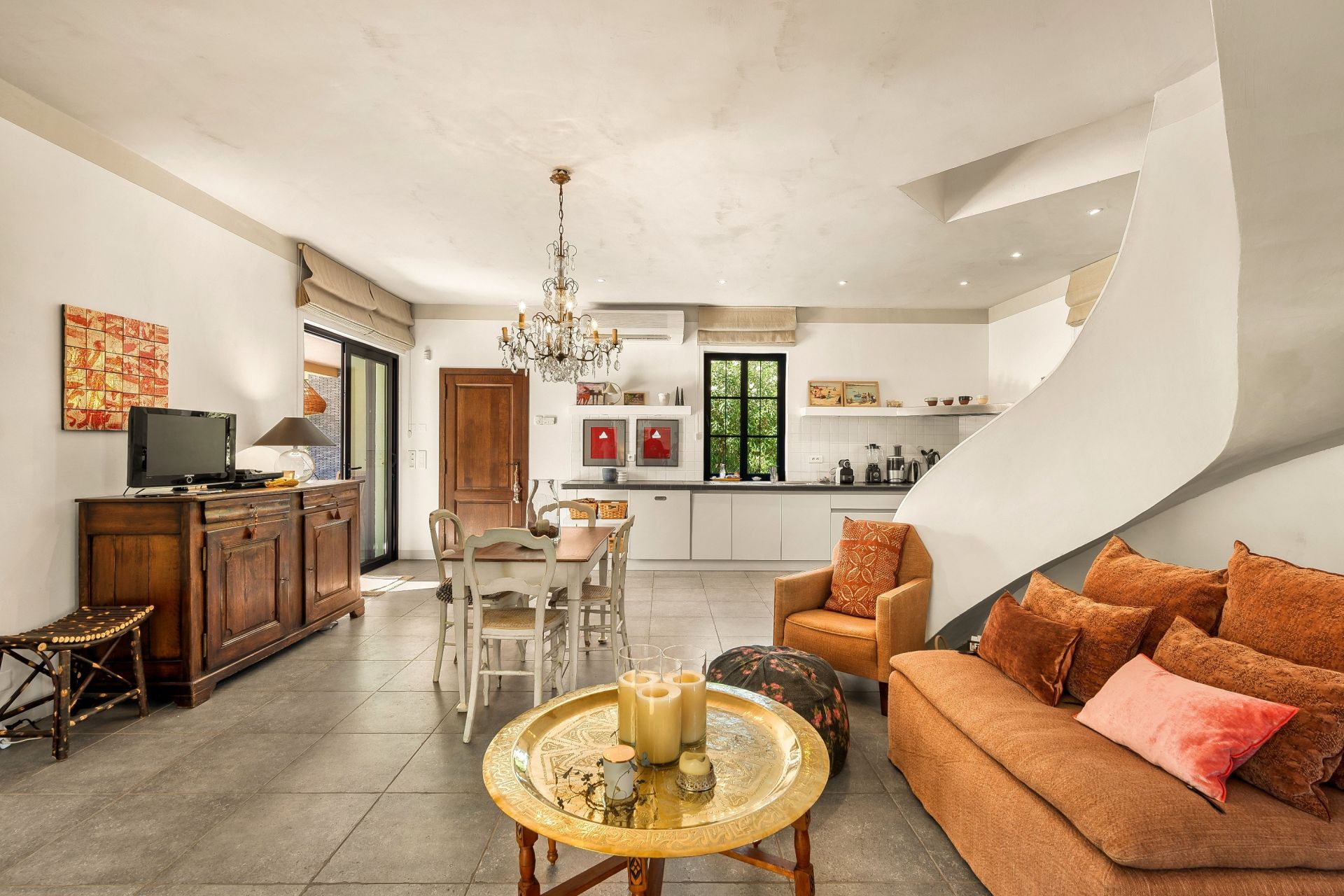 maison 5 Pièces en vente sur COTIGNAC (83570)