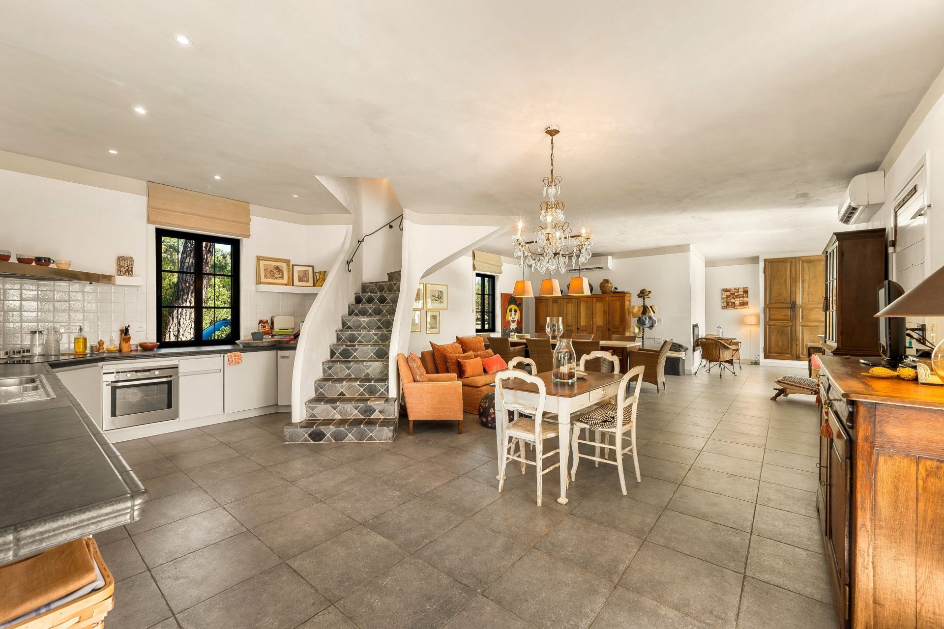 maison 5 Pièces en vente sur COTIGNAC (83570)