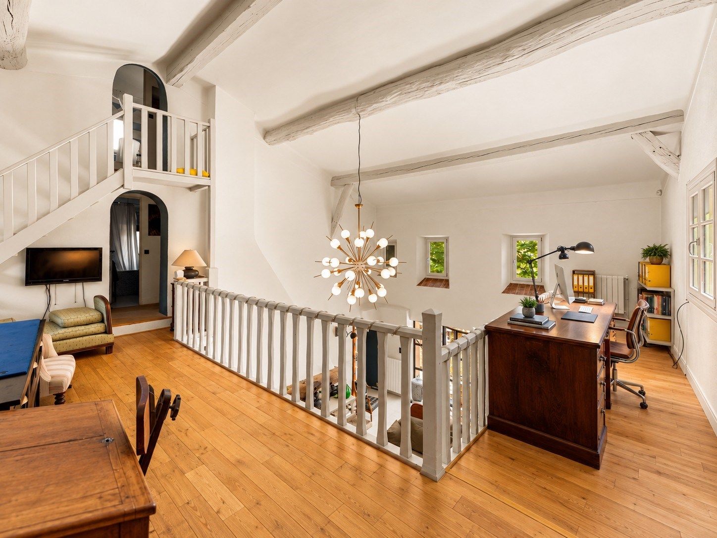 propriété 10 Pièces en vente sur COTIGNAC (83570)
