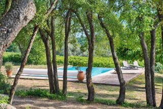 propriété 10 Pièces en vente sur COTIGNAC (83570)