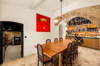 propriété 10 Pièces en vente sur COTIGNAC (83570)