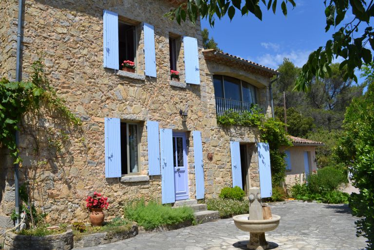 Belle bastide en pierre de 1832