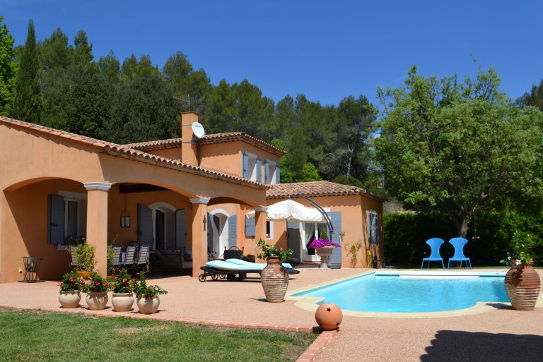Belle villa avec studio, appartement, piscine et pool-house
